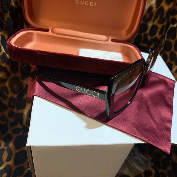 GUCCI CRYSTAL SUNGLASSES - Picture 5 of 6